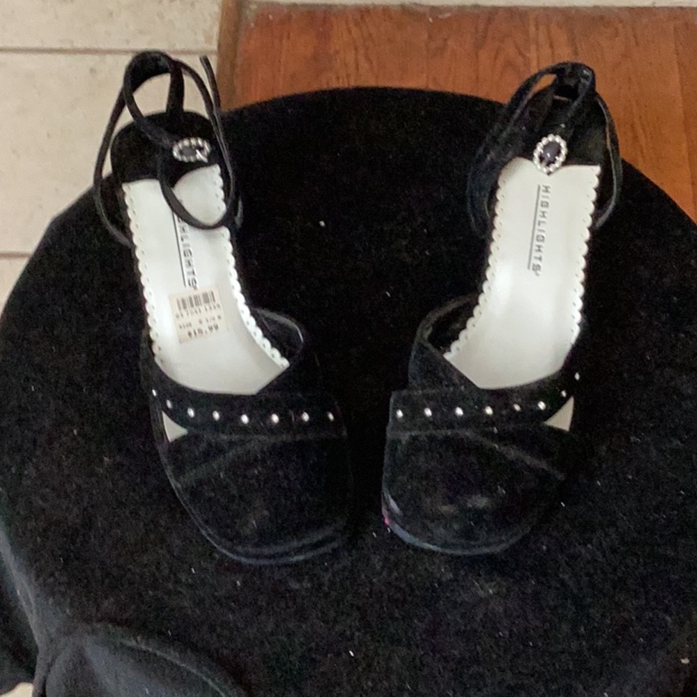 Sophisticated Black Heels with Rhinestone Accents